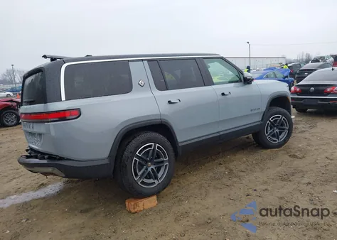 2025 Rivian R1S Adventure Dual Motor Large Pack/Adventure Dual Motor Max Pack from USA, damaged, VIN 7PDSGBBA3SN048211